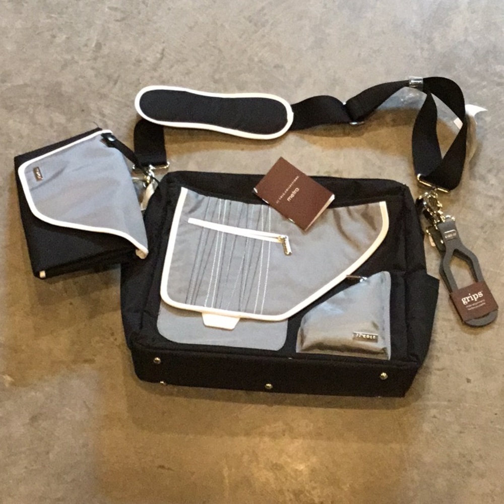 JJ Cole messenger diaper bag